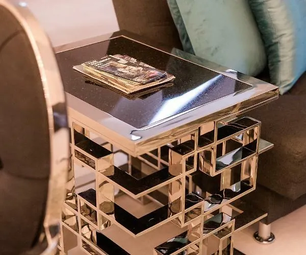 アパート Ab - The *