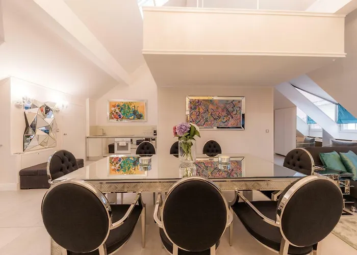 Ab - The * リュブリャナ